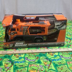 ROAD RIPPERS MOBILE SERVICE UNIT MINI COUNTRYMAN WRC, NEW